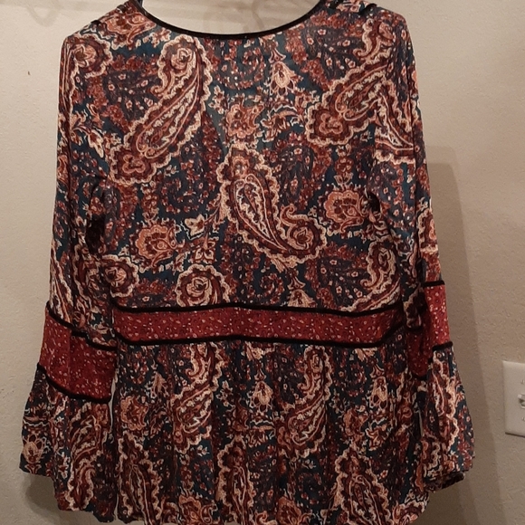 American Eagle Outfitters Shirt - Picture 3 of 3